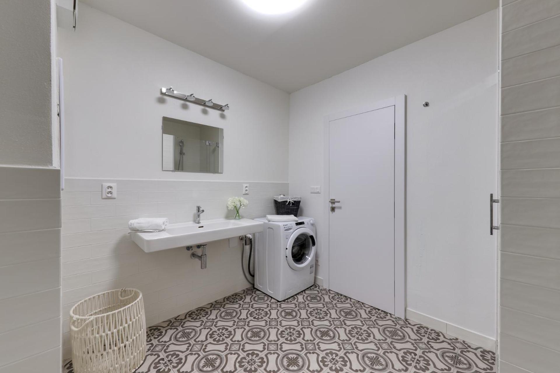 Shon Apartment Old Town Bratislava Dış mekan fotoğraf