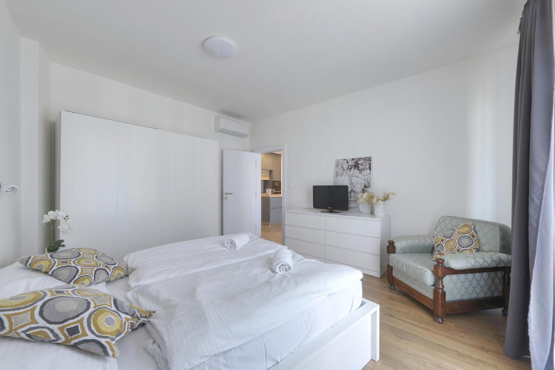 Shon Apartment Old Town Bratislava Dış mekan fotoğraf